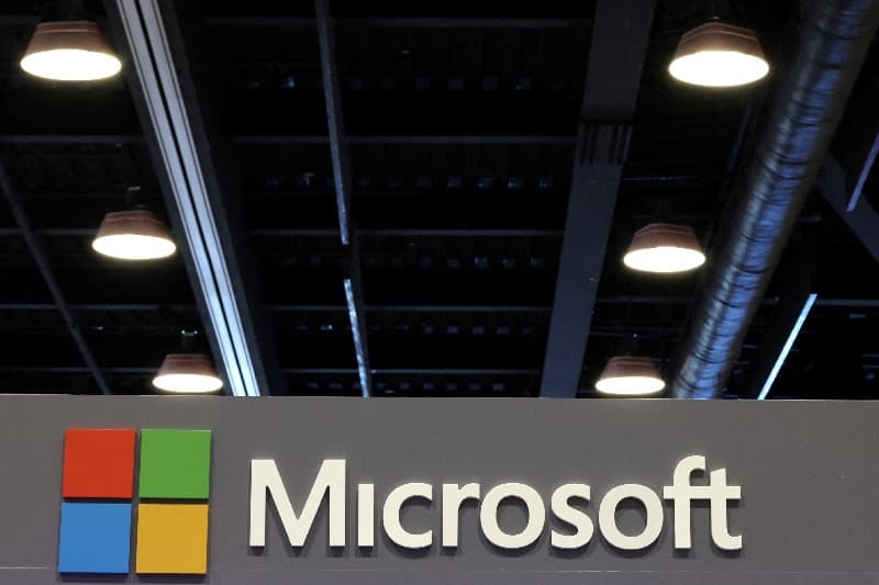 Bilionário Bill Ackman vende Google e aposta na Microsoft em movimento bilionário