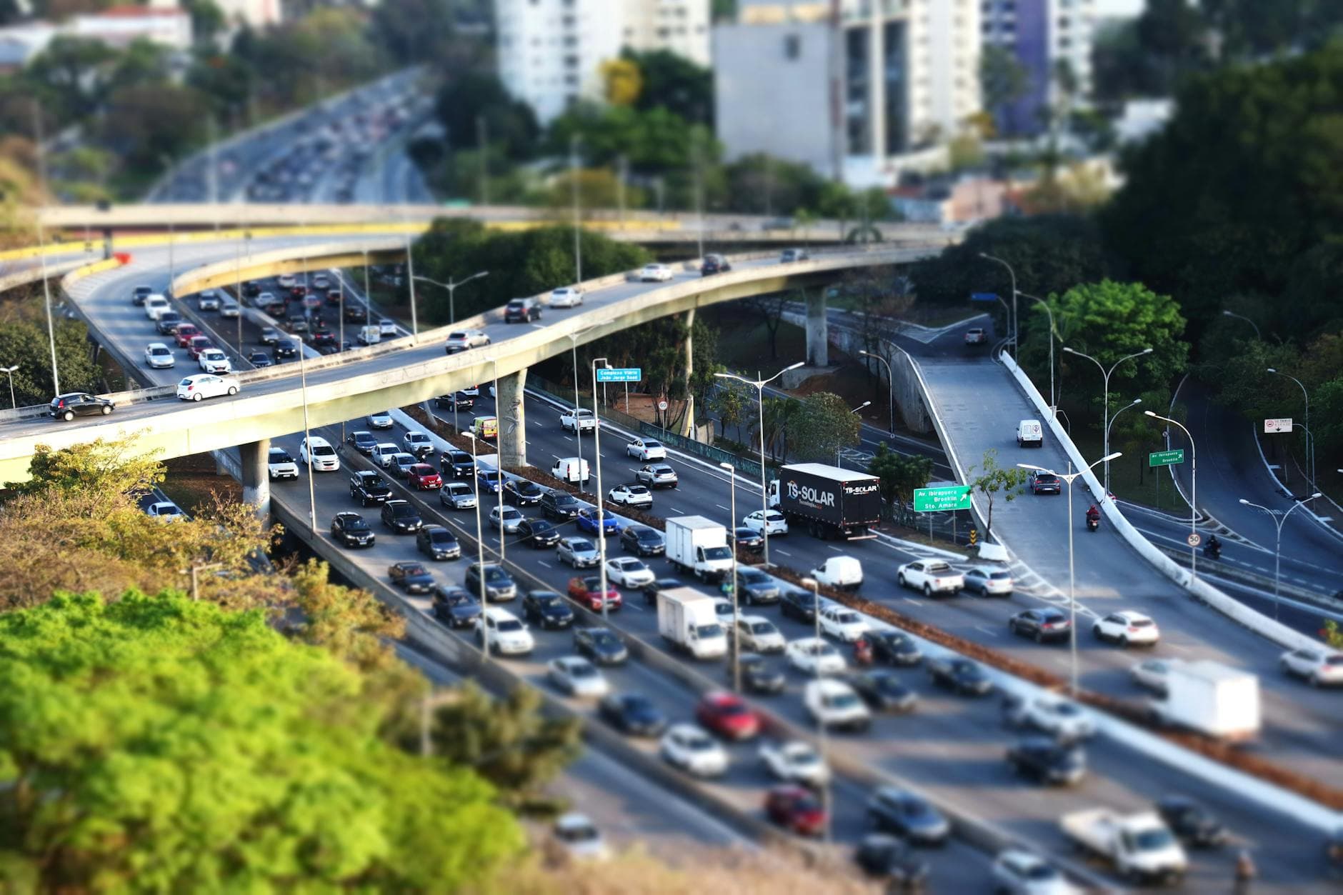 Imigrantes e Anchieta terão bloqueios; saiba como fica o trânsito no litoral de SP